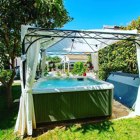 House Nika Tribunj Apartamento